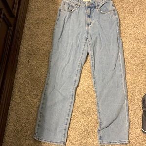 Light wash mom jeans